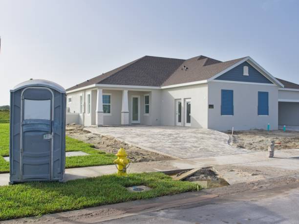 Portable restroom solutions in Inwood, FL